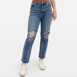 Everlane Women’s The Cheeky Distressed Crop Jean in Medium Wash Size 33